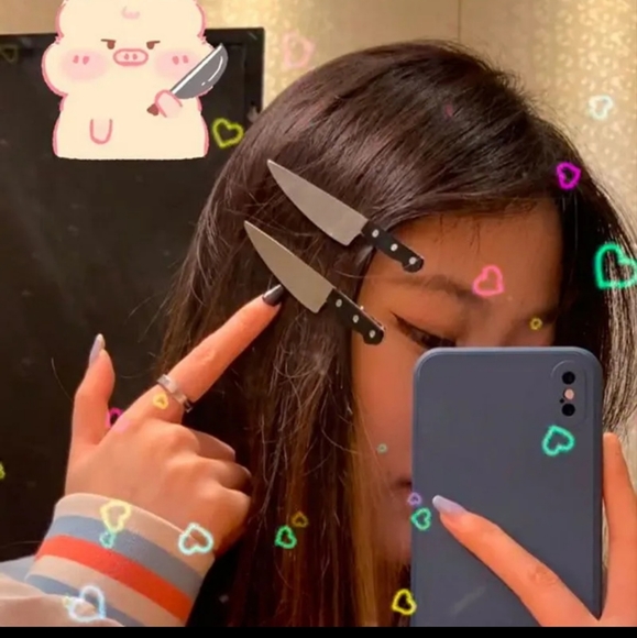 2 Butcher Knife Hairclips - Picture 14 of 16